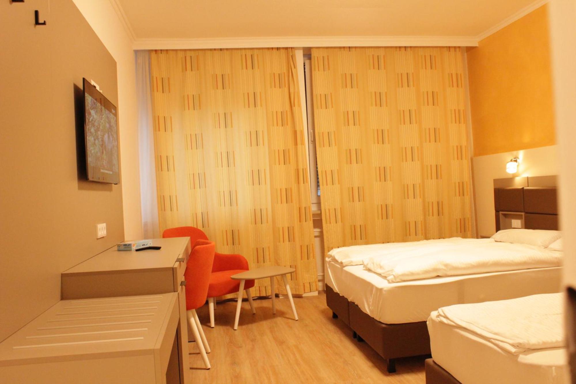 Isar Hotel *