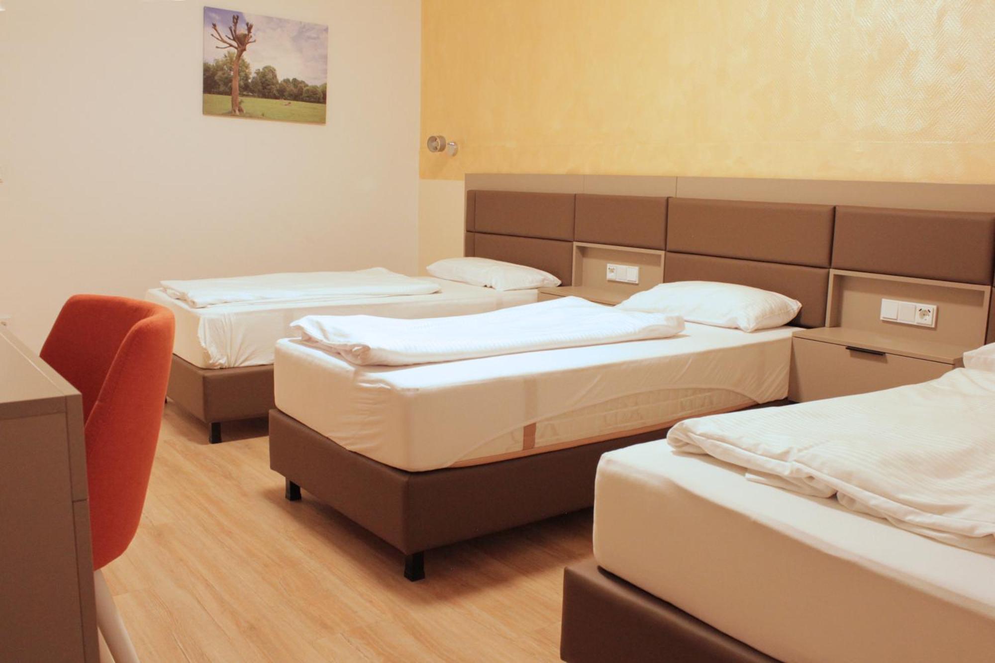 Isar Hotel *
